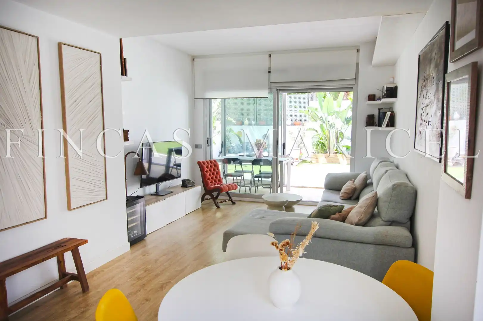 Living room of Flat for sale in Sitges  with Air Conditioner, Heating and Terrace