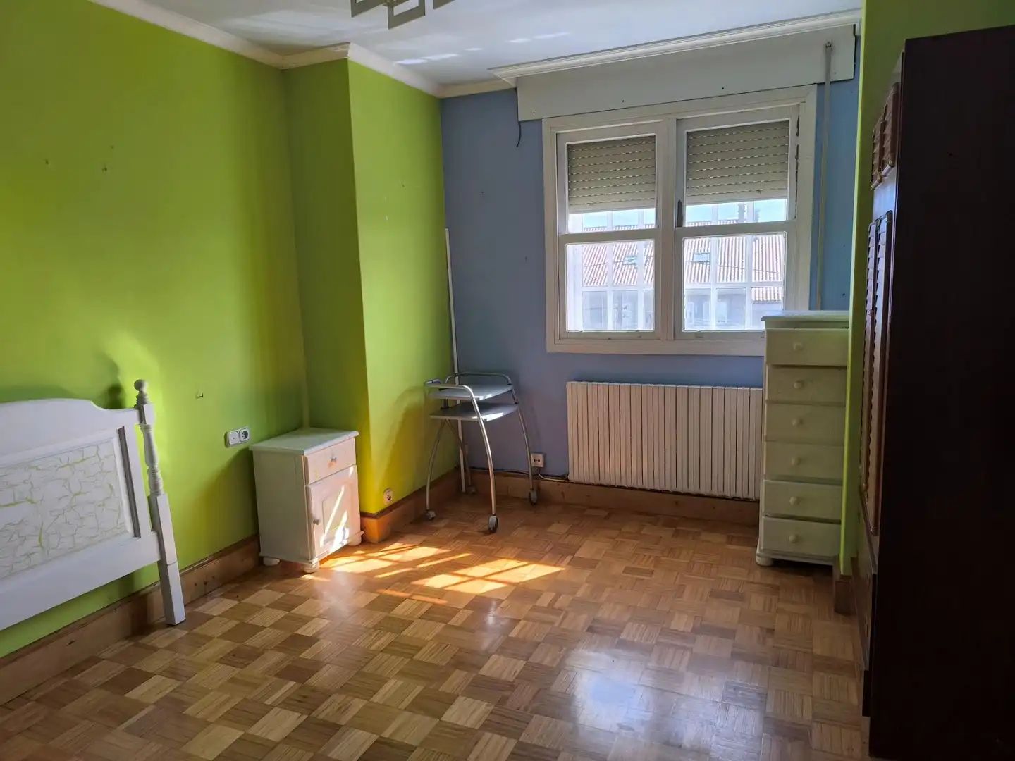 Habitación de Piso en venta en Santiago de Compostela  con Calefacción, Jardín privado y Trastero