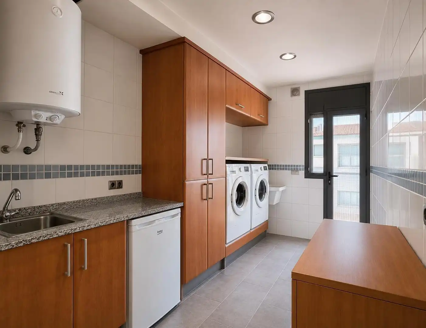 Cuina de Casa o xalet en venda en Les Franqueses del Vallès amb Calefacció, Terrassa i Balcó