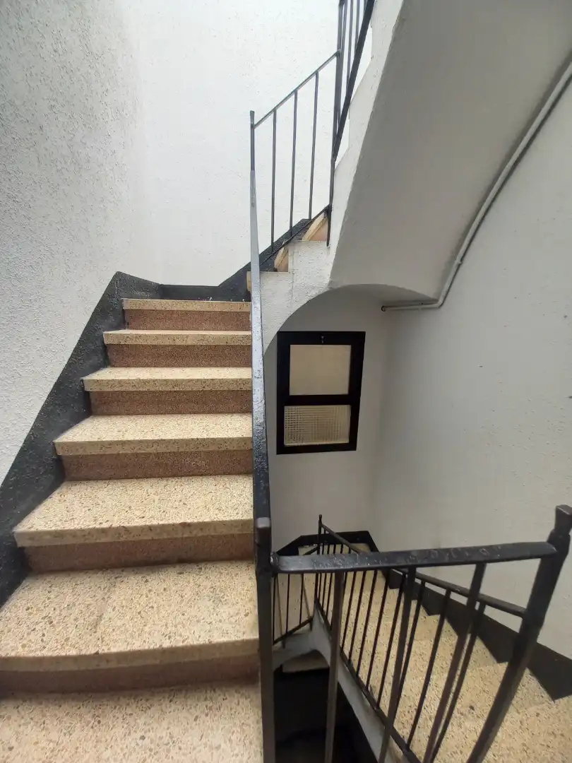 Piso en venta en Barcelona con Amueblado, Balcón y Alarma