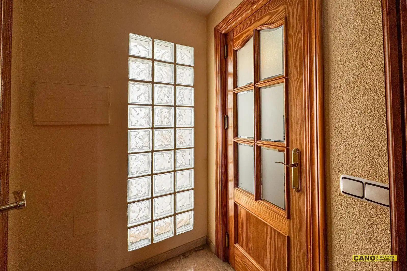 Piso en venta en Almería con Trastero