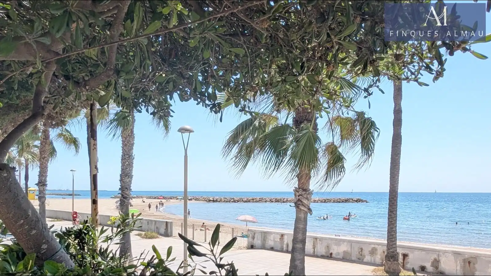 Exterior view of Detached homes for sale in Vilanova i la Geltrú  with Air Conditioner, Heating and Private garden
