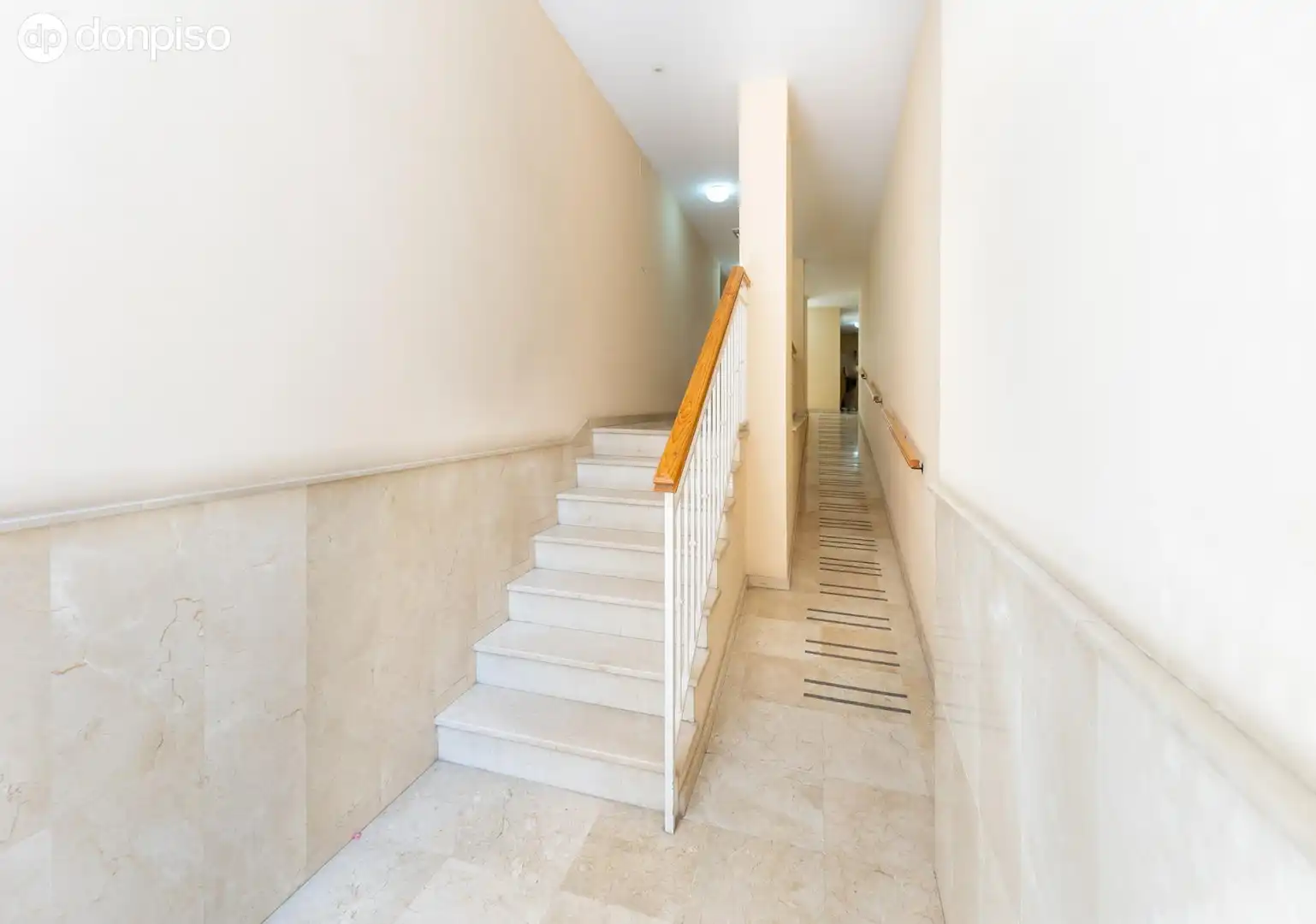 Piso en venta en Armilla con Terraza, Amueblado y Balcón
