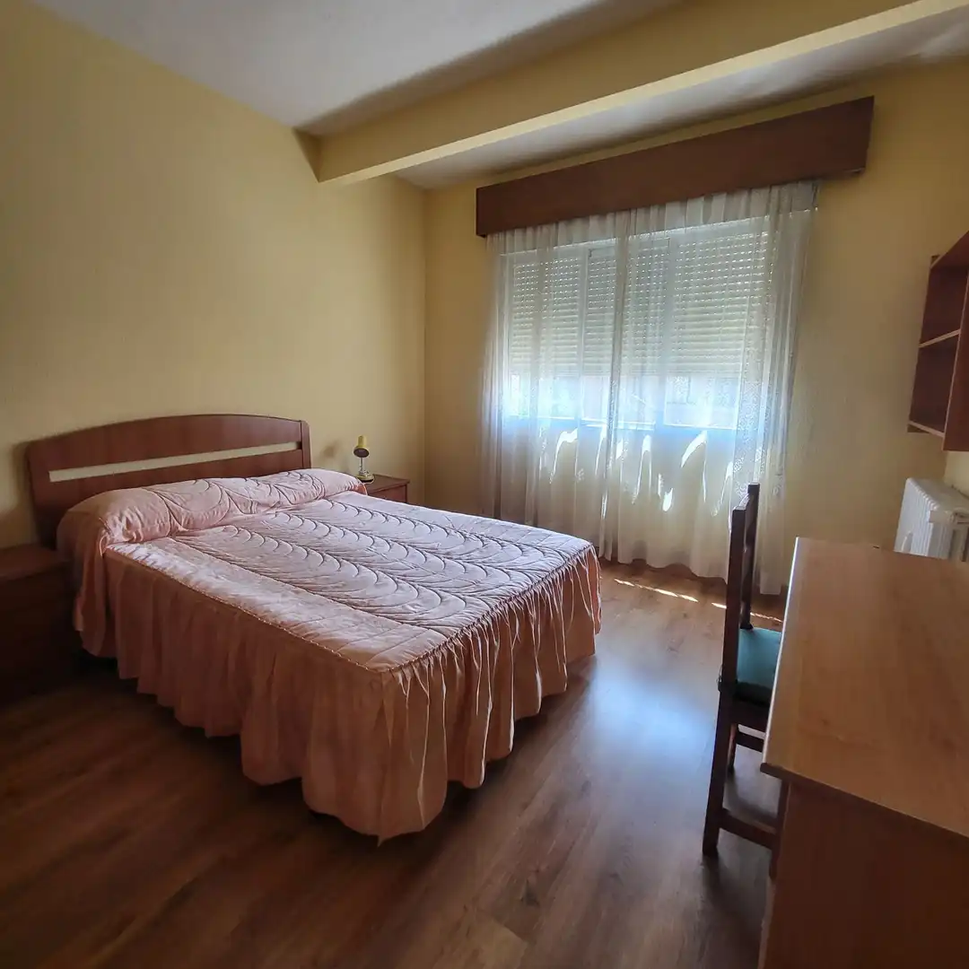 Dormitori de Pis en venda en Ávila amb Calefacció, Terrassa i Moblat