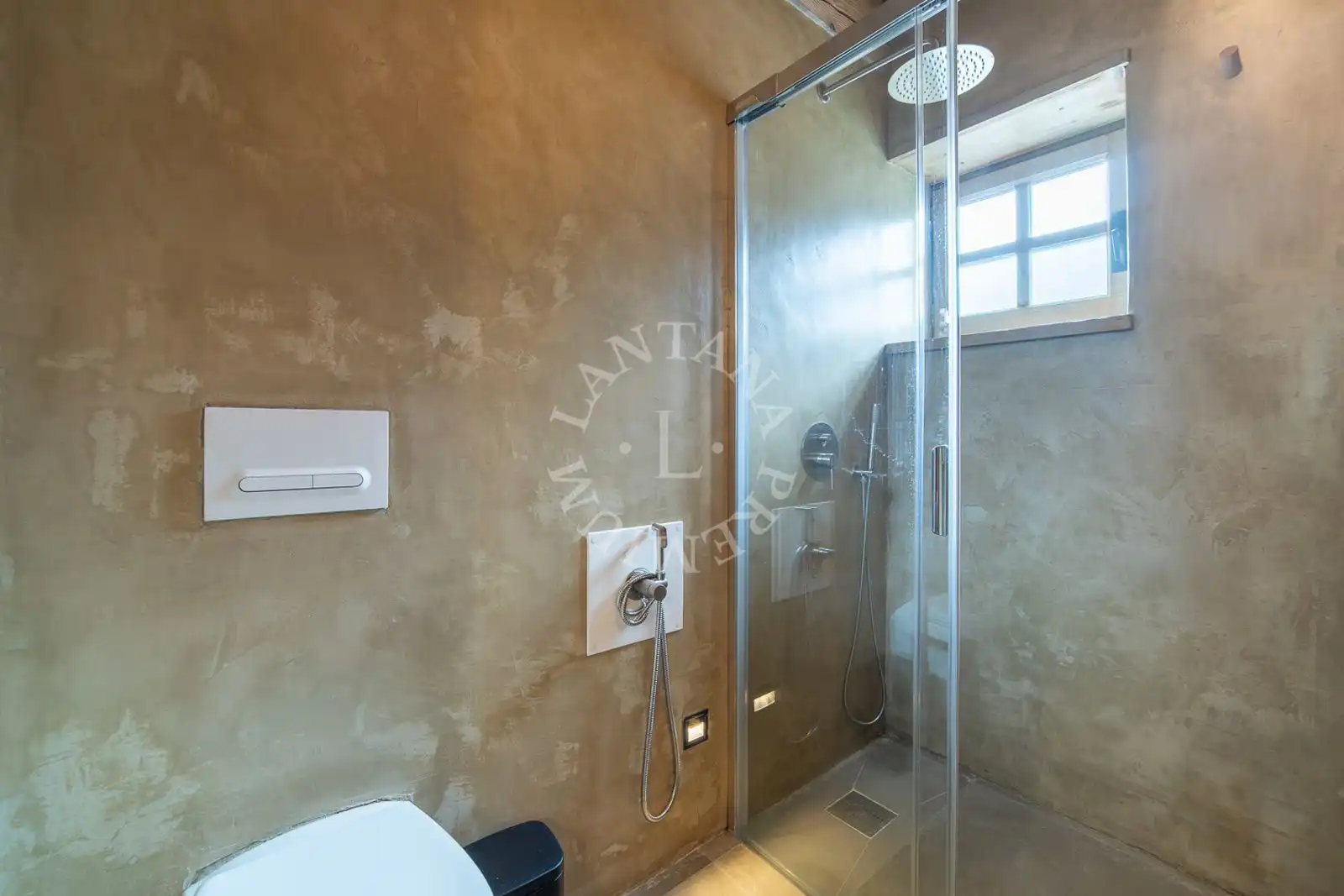 Bathroom of Flat for sale in Naut Aran  with Heating and Storage room