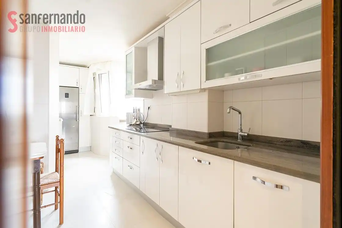 Cocina de Piso en venta en Santander con Calefacción y Balcón