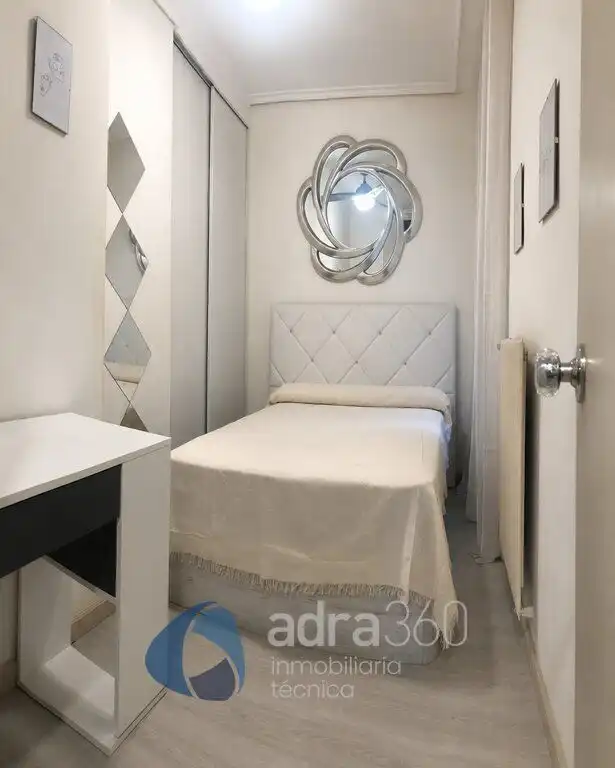 Flat with lift for sale in Avenida de la paz, imagen 4