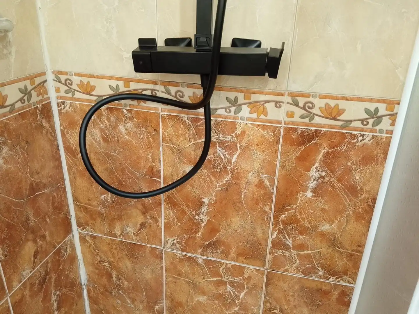 Bathroom of Flat for rent in Oviedo   with Heating, Terrace and Furnished