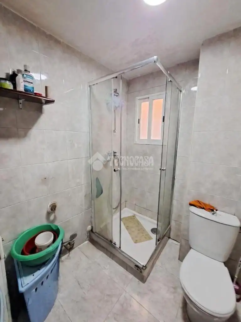 Bathroom of Flat for sale in Parla