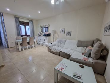 Haus mit Balkon zum Verkauf in Fernán-Núñez