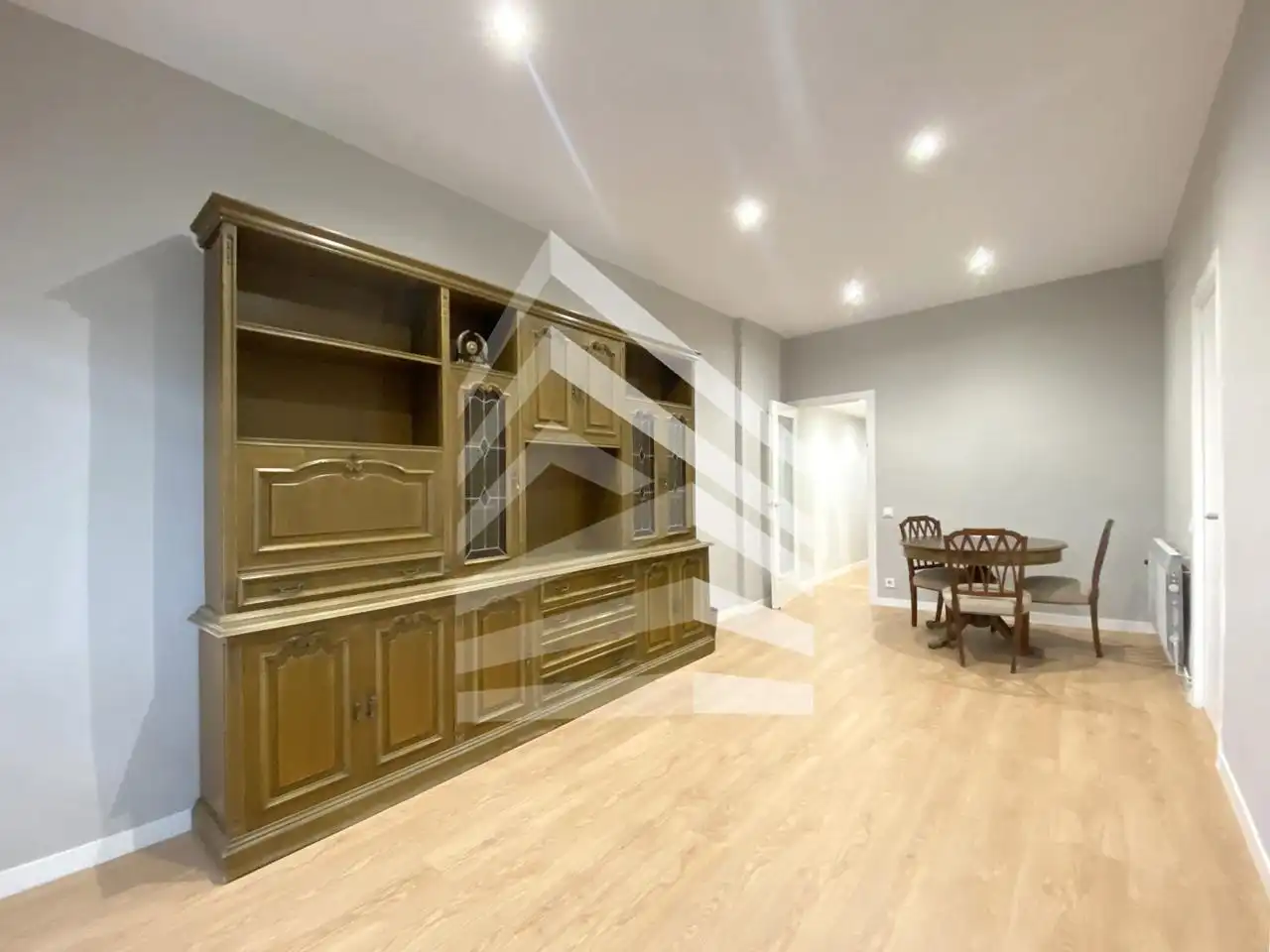 Wohnzimmer von Wohnung zum Verkauf in Barcelona mit Klimaanlage und Heizung