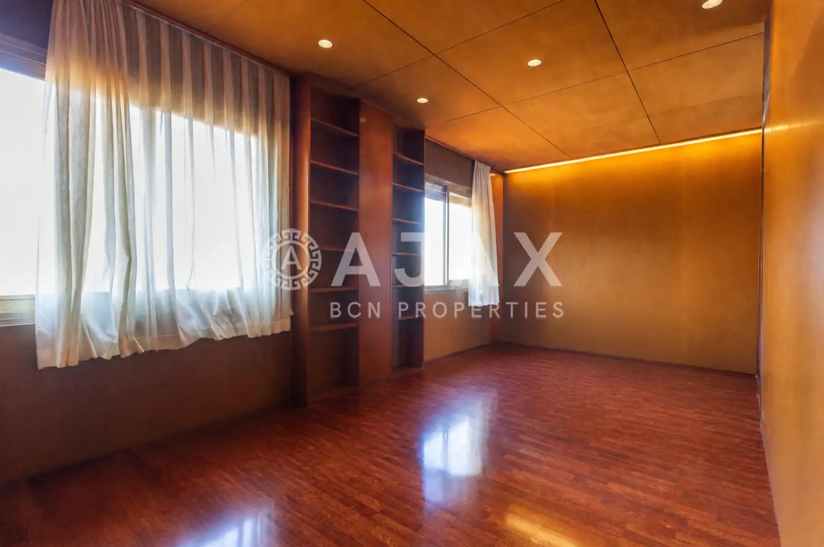 Ático en venta en Barcelona con Aire acondicionado, Calefacción y Terraza
