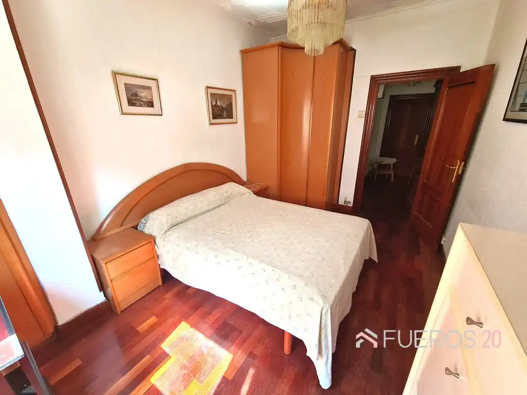 Schlafzimmer von Wohnung zum Verkauf in Barakaldo  mit Heizung und Möbliert