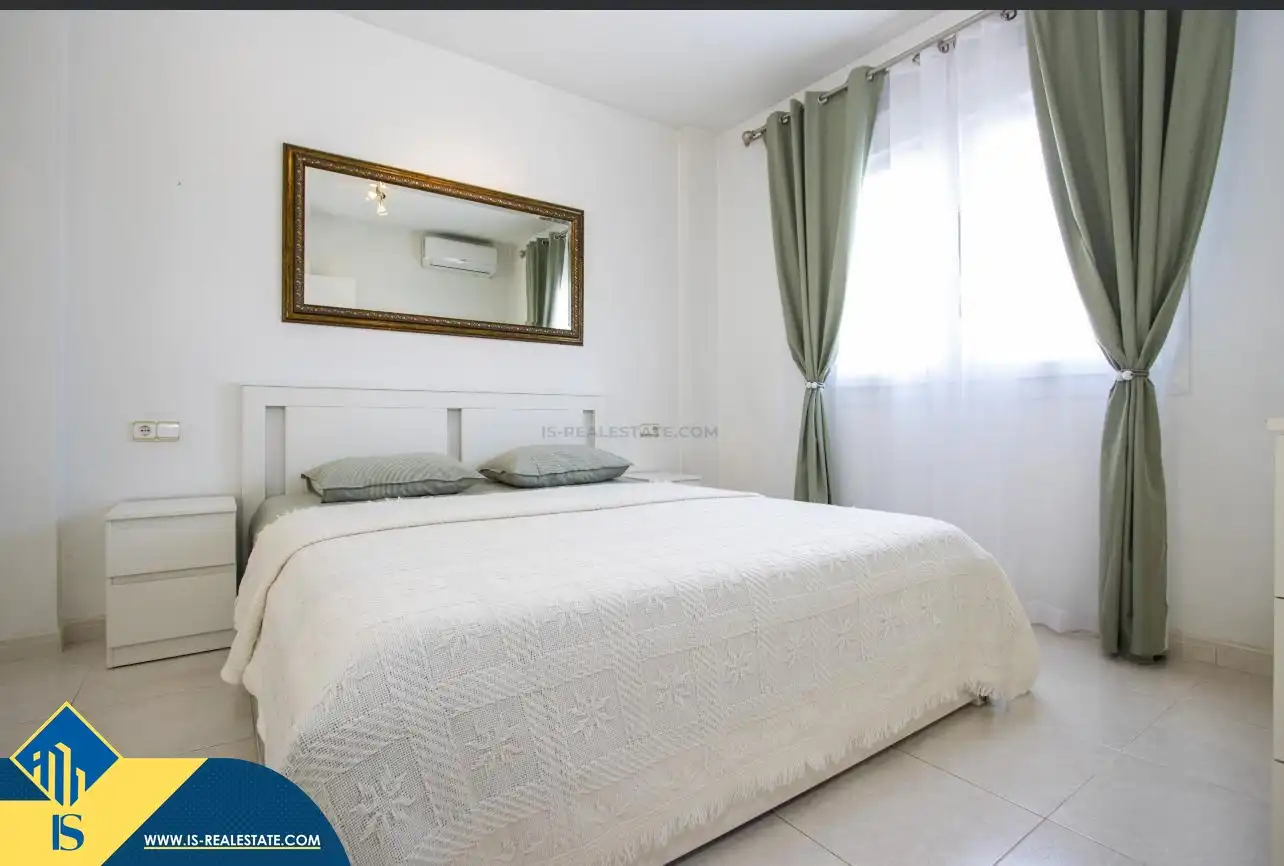 Dormitori de Casa o xalet de lloguer en Orihuela amb Terrassa, Moblat i Forn