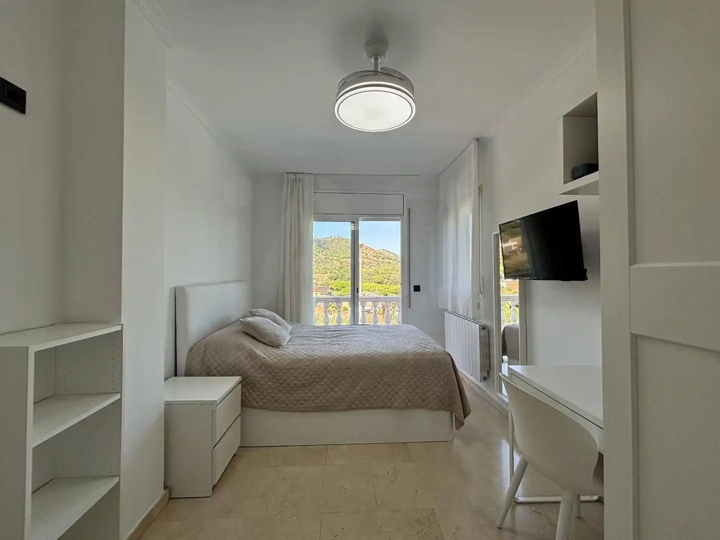 Dormitori de Casa o xalet en venda en Calella amb Aire condicionat, Terrassa i Piscina