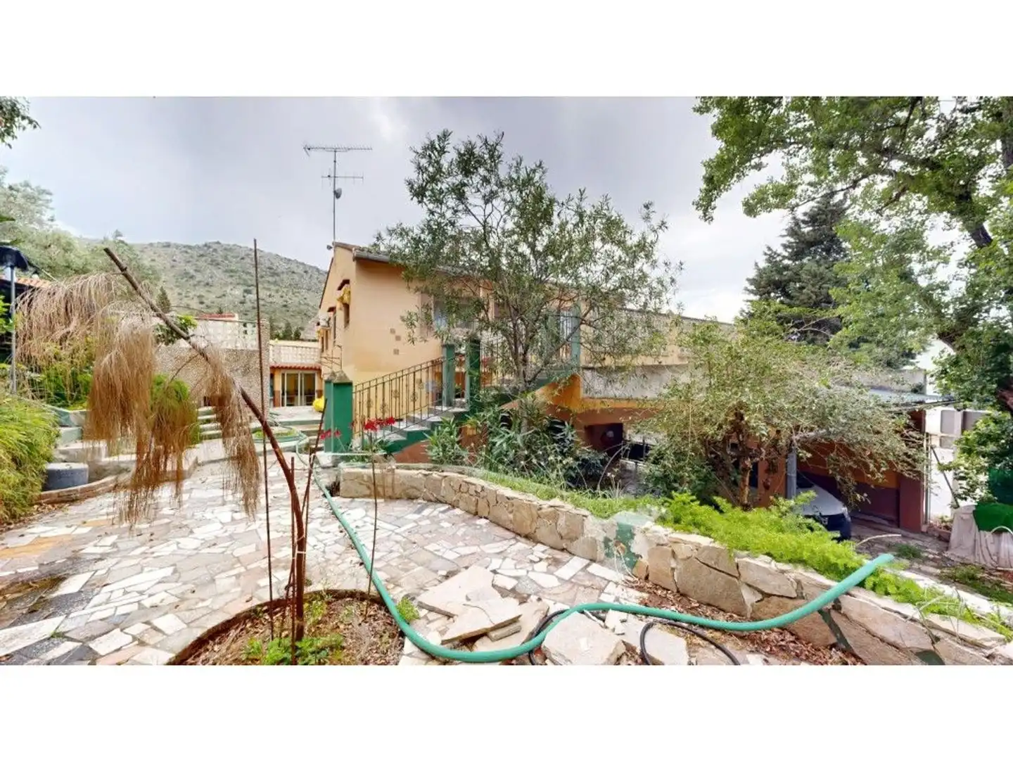 Vista exterior de Casa o xalet en venda en Tavernes de la Valldigna amb Terrassa i Piscina