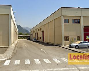 Vista exterior de Nau industrial en venda en Los Corrales de Buelna 