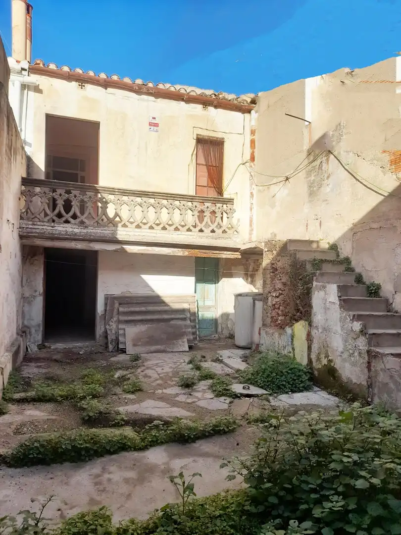 Außenansicht von Haus oder Chalet zum Verkauf in Mataró mit Privatgarten und Terrasse