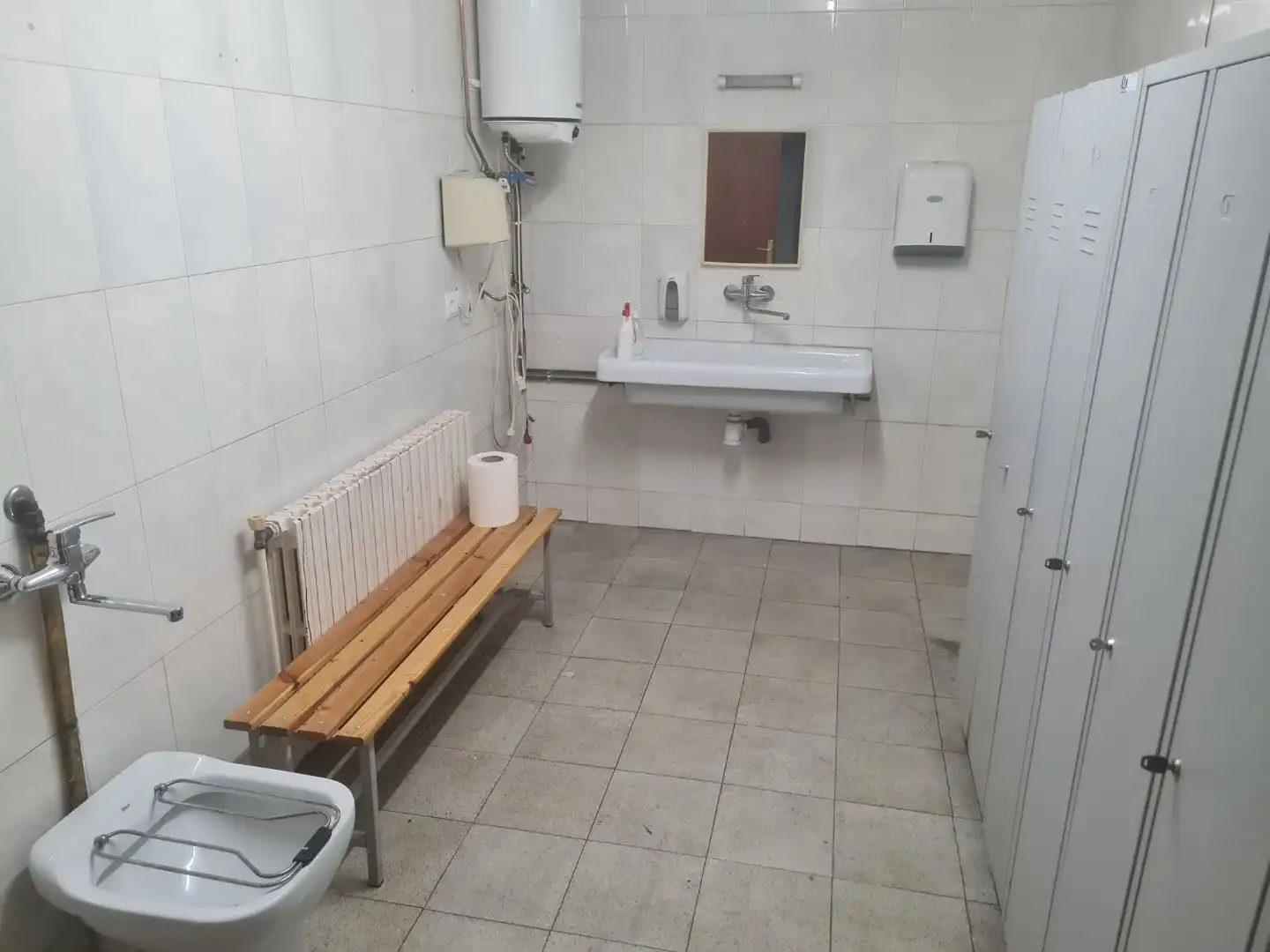 Bany de Local de lloguer en Artés amb Aire condicionat i Calefacció