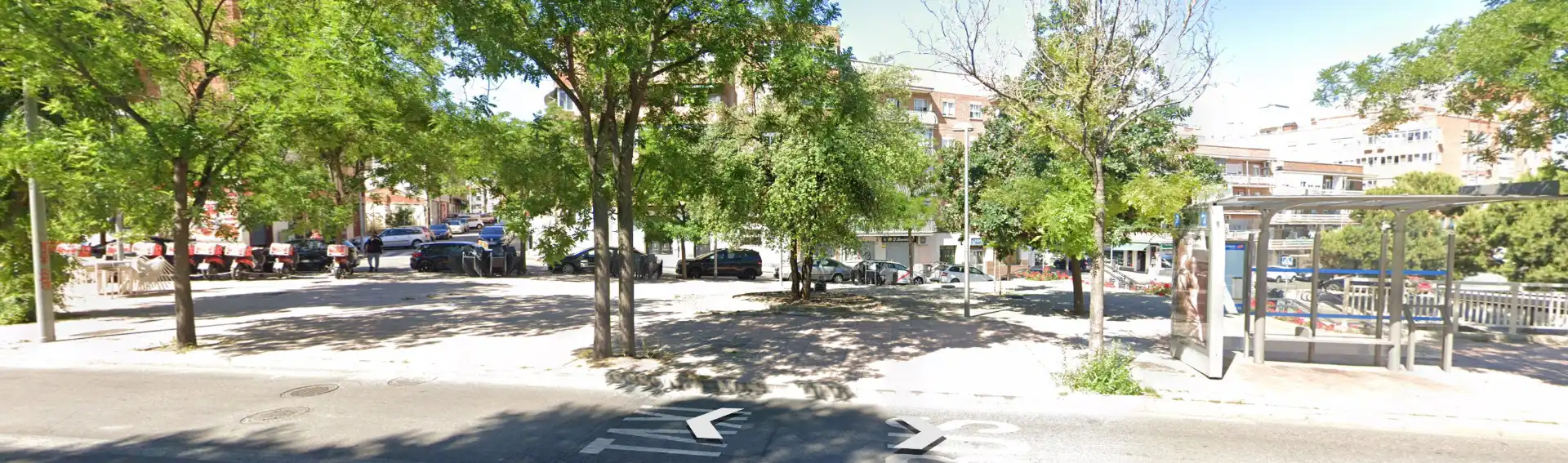 Vista exterior de Piso en venta en Madrid con Terraza, Horno y Lavadora