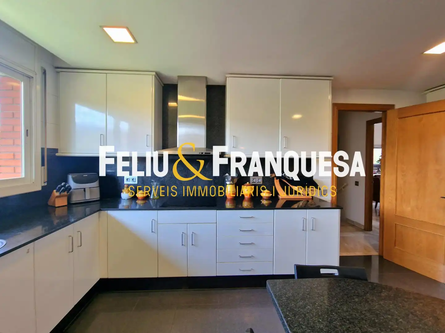 Kitchen of Houses for sale in Sant Cugat del Vallès  with Heating, Private garden and Terrace