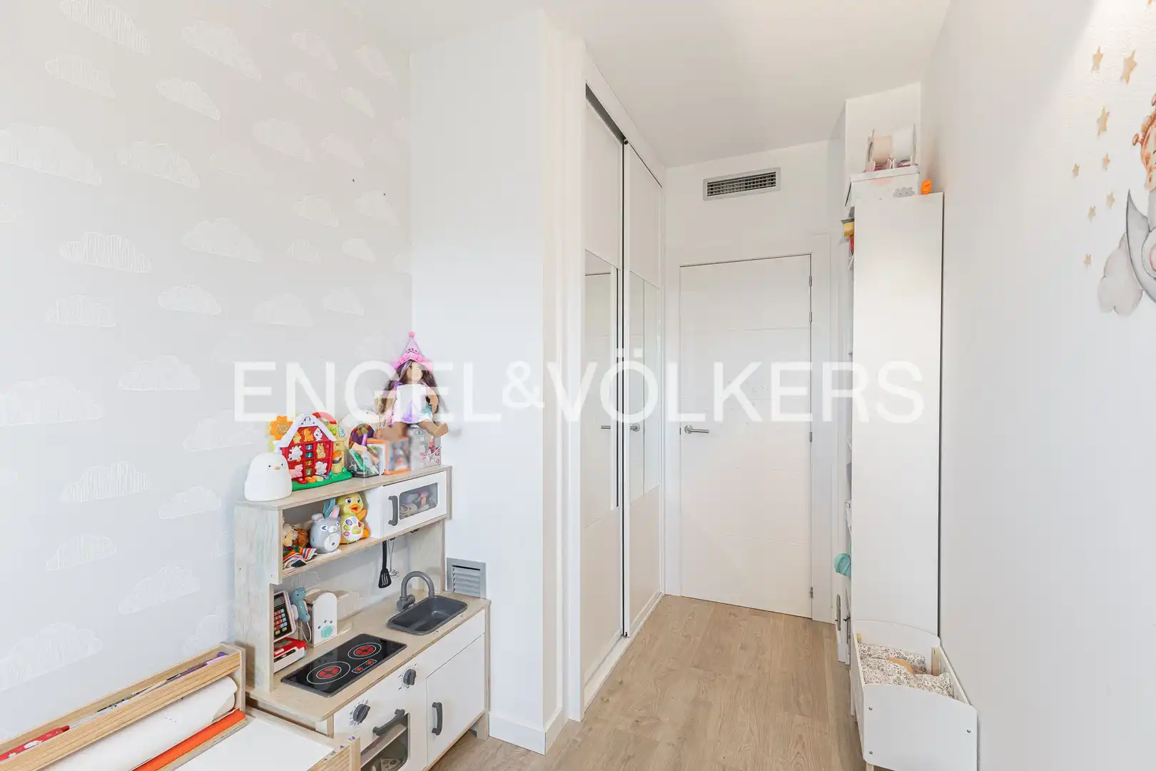 Habitación de Piso en venta en Sant Joan Despí con Aire acondicionado, Calefacción y Parquet