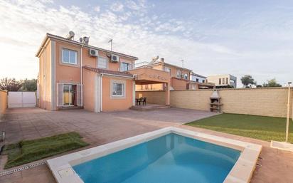 Swimming pool of House or chalet for sale in Atarfe  with Air Conditioner, Heating and Private garden