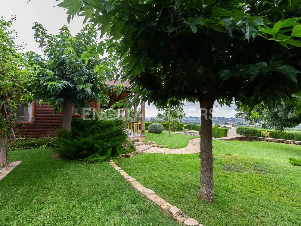 Jardín de Casa o chalet de alquiler en Torrent con Aire acondicionado, Calefacción y Jardín privado