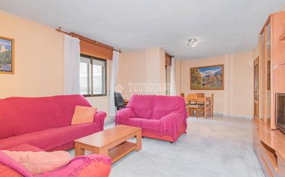 Living room of Flat for sale in Cenes de la Vega  with Balcony