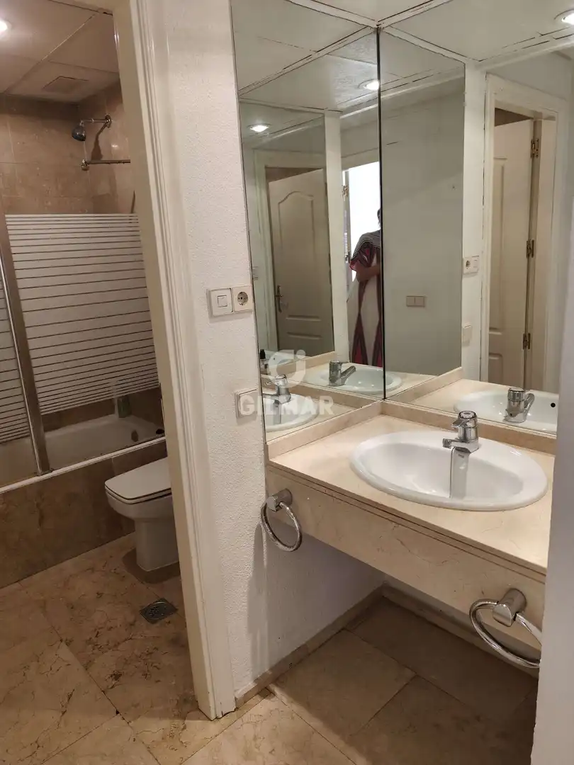 Baño de Apartamento de alquiler en Sevilla con Calefacción y Amueblado