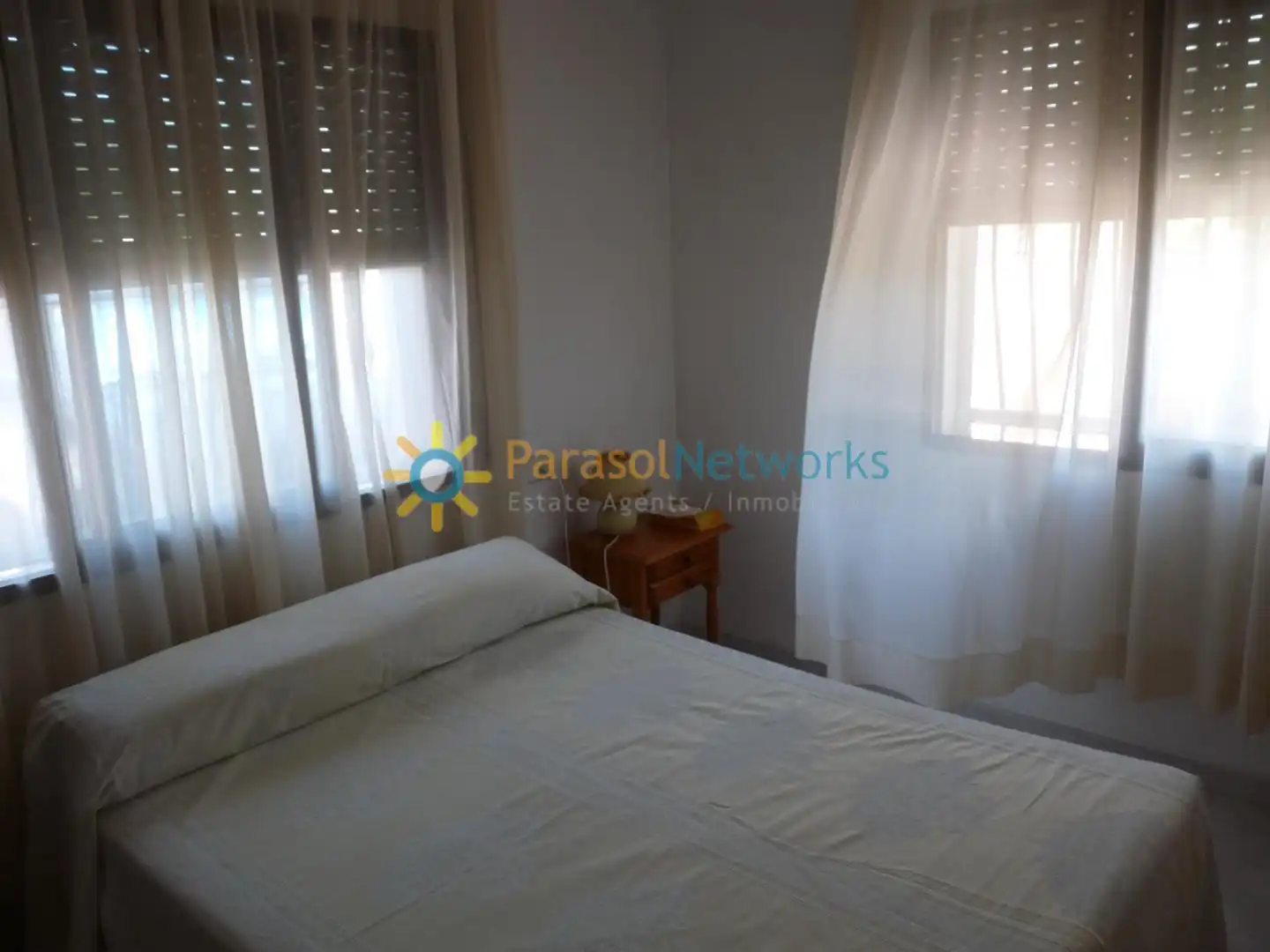 Bedroom of Houses for rent in Oliva  with Private garden, Terrace and Balcony