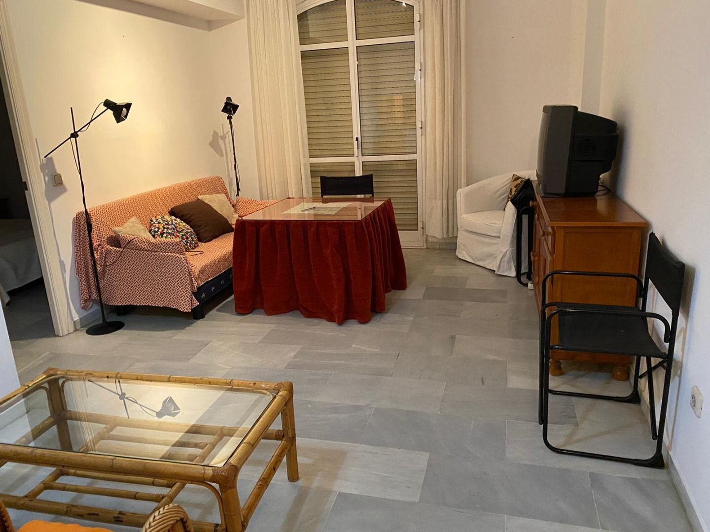 Sala d'estar de Pis de lloguer en  Sevilla Capital amb Aire condicionat, Traster i Moblat