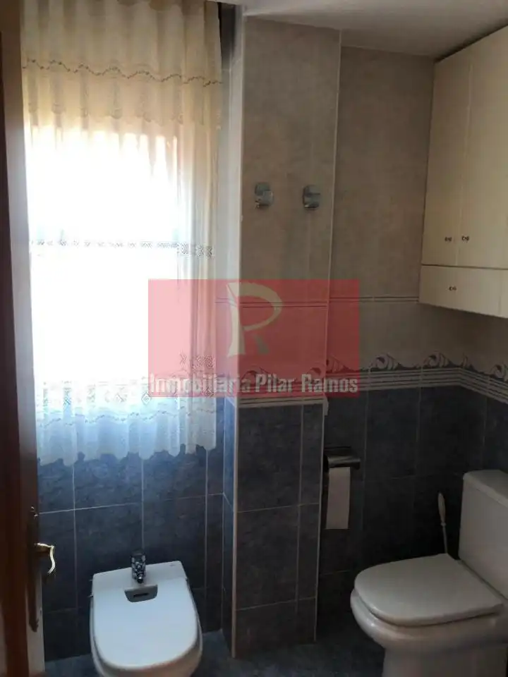 Baño de Piso en venta en Carrizo con Calefacción, Parquet y Trastero