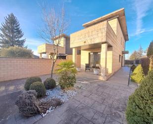 Exterior view of Single-family semi-detached for sale in Cardeñajimeno  with Heating, Private garden and Parquet flooring