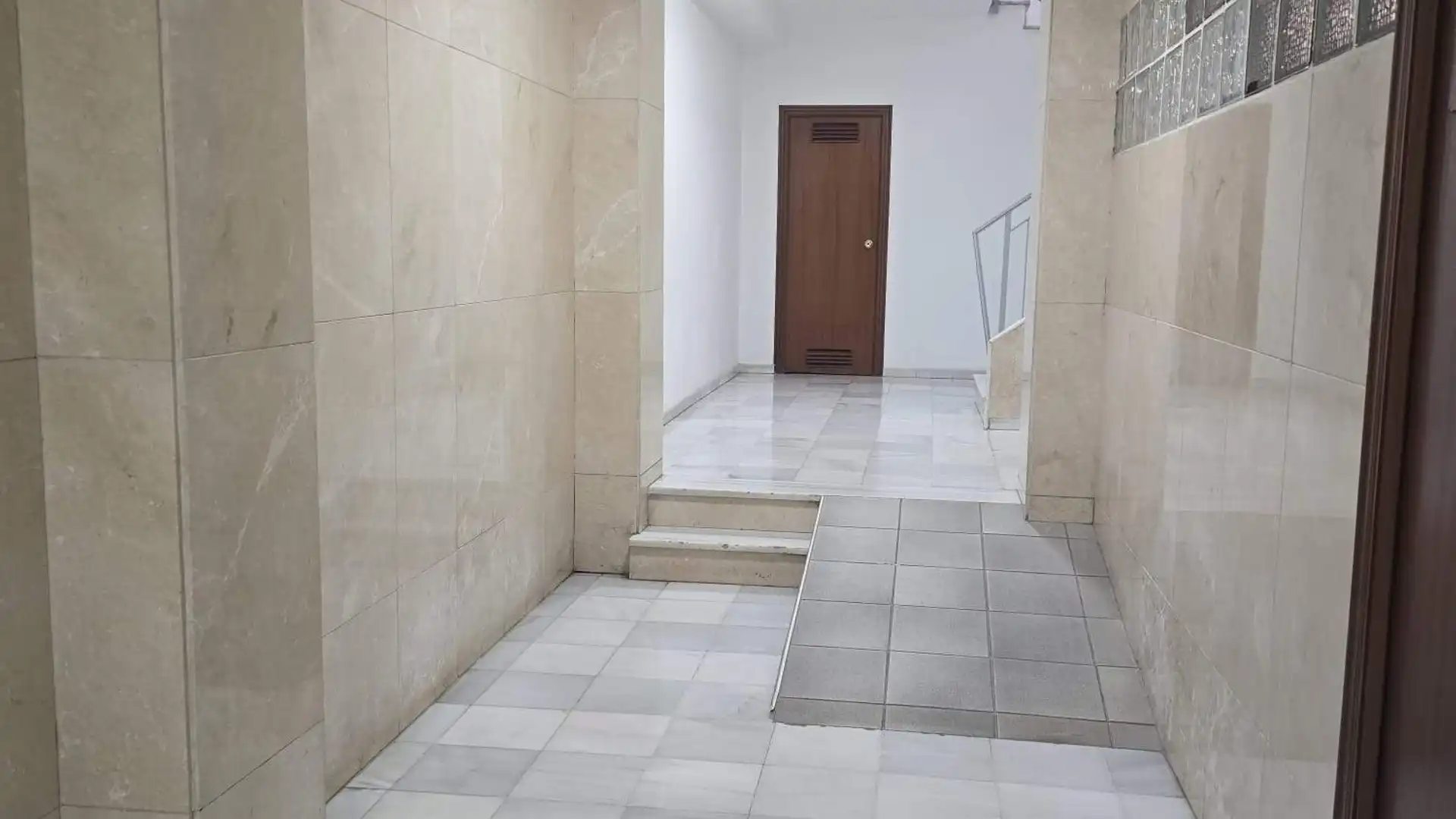 Piso en venta en Elche / Elx con Balcón