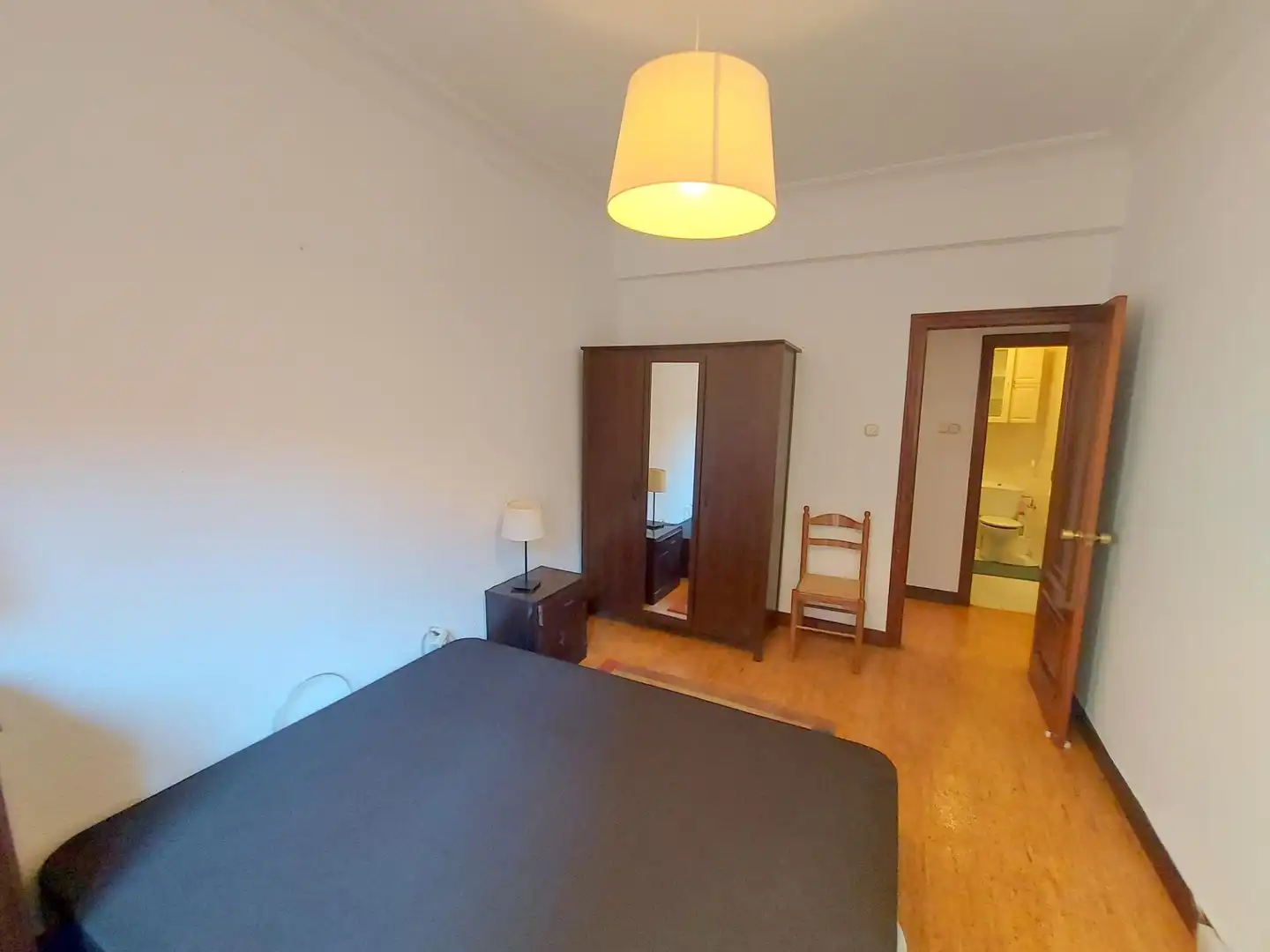 Bedroom of Flat for sale in Bilbao   with Heating, Furnished and Balcony