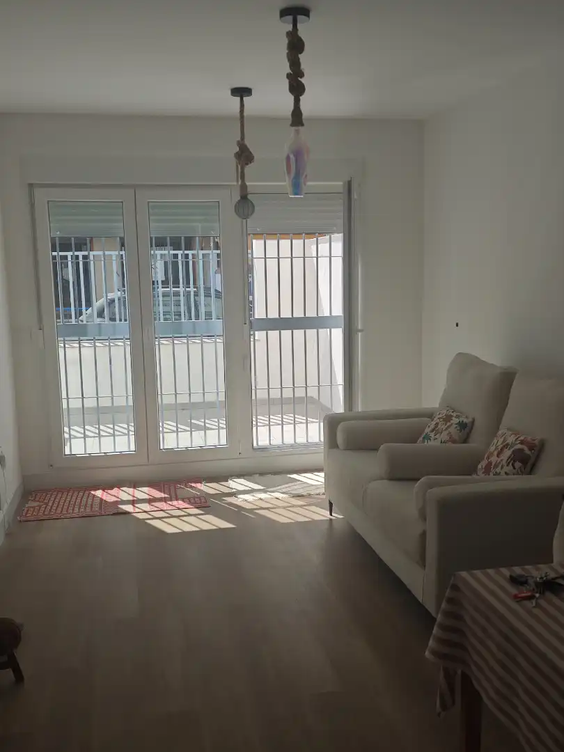 Sala d'estar de Apartament en venda en Sanlúcar de Barrameda amb Traster i Alarma