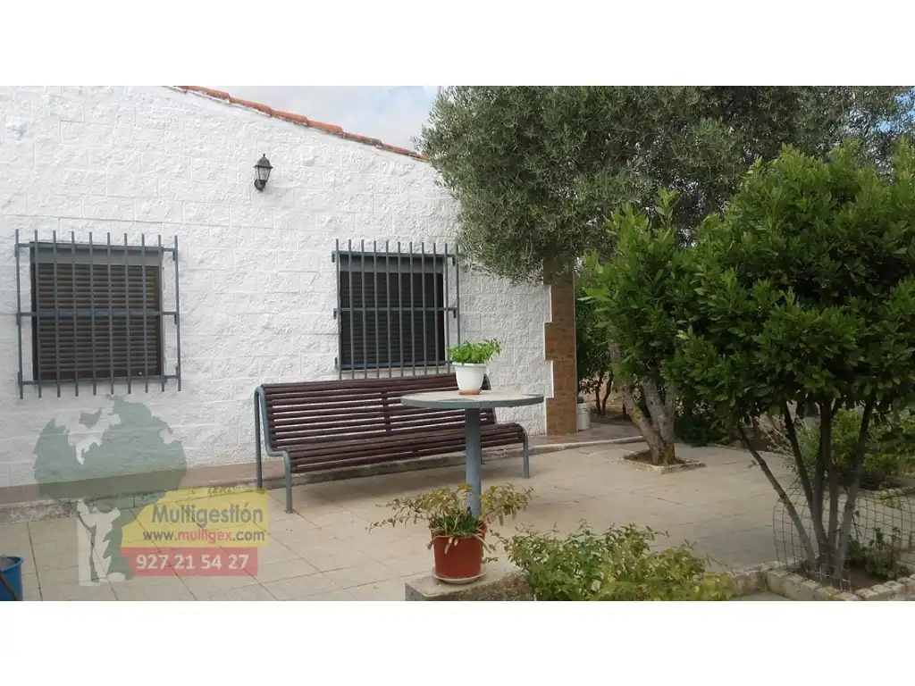 Garden of Country homes for sale in Cáceres