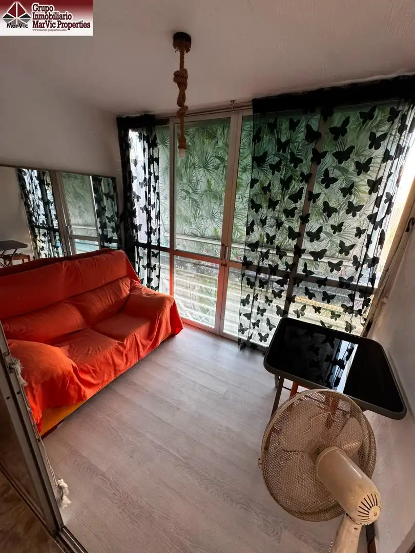 Terrassa de Estudi en venda en Benidorm amb Jardí privat, Moblat i Piscina comunitària