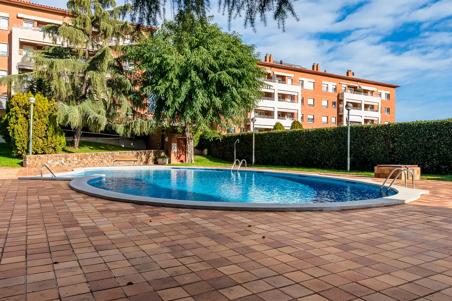 Piscina de Pis en venda en Sant Cugat del Vallès amb Aire condicionat, Calefacció i Parquet