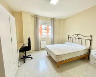 Bedroom of Flat to rent in  Granada Capital  with Heating and Community pool