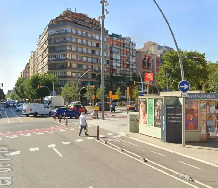 Außenansicht von Lagerraum zum Verkauf in Barcelona