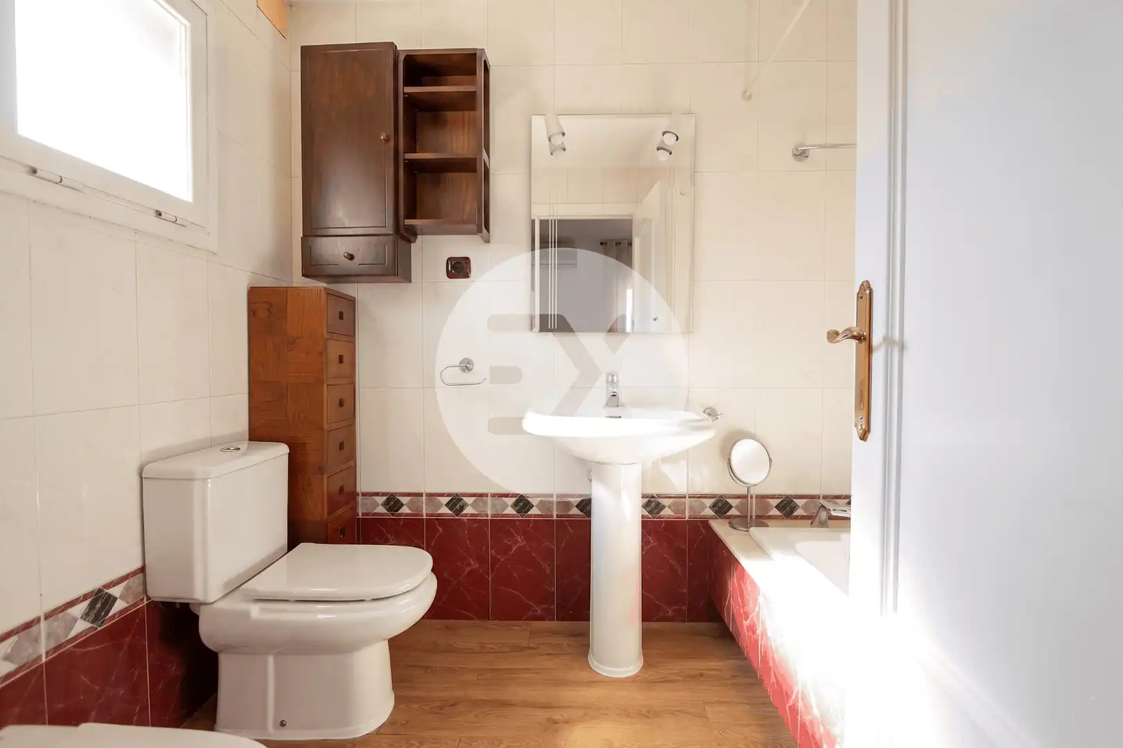 Baño de Casa o chalet en venta en Sant Boi de Llobregat con Aire acondicionado, Calefacción y Jardín privado