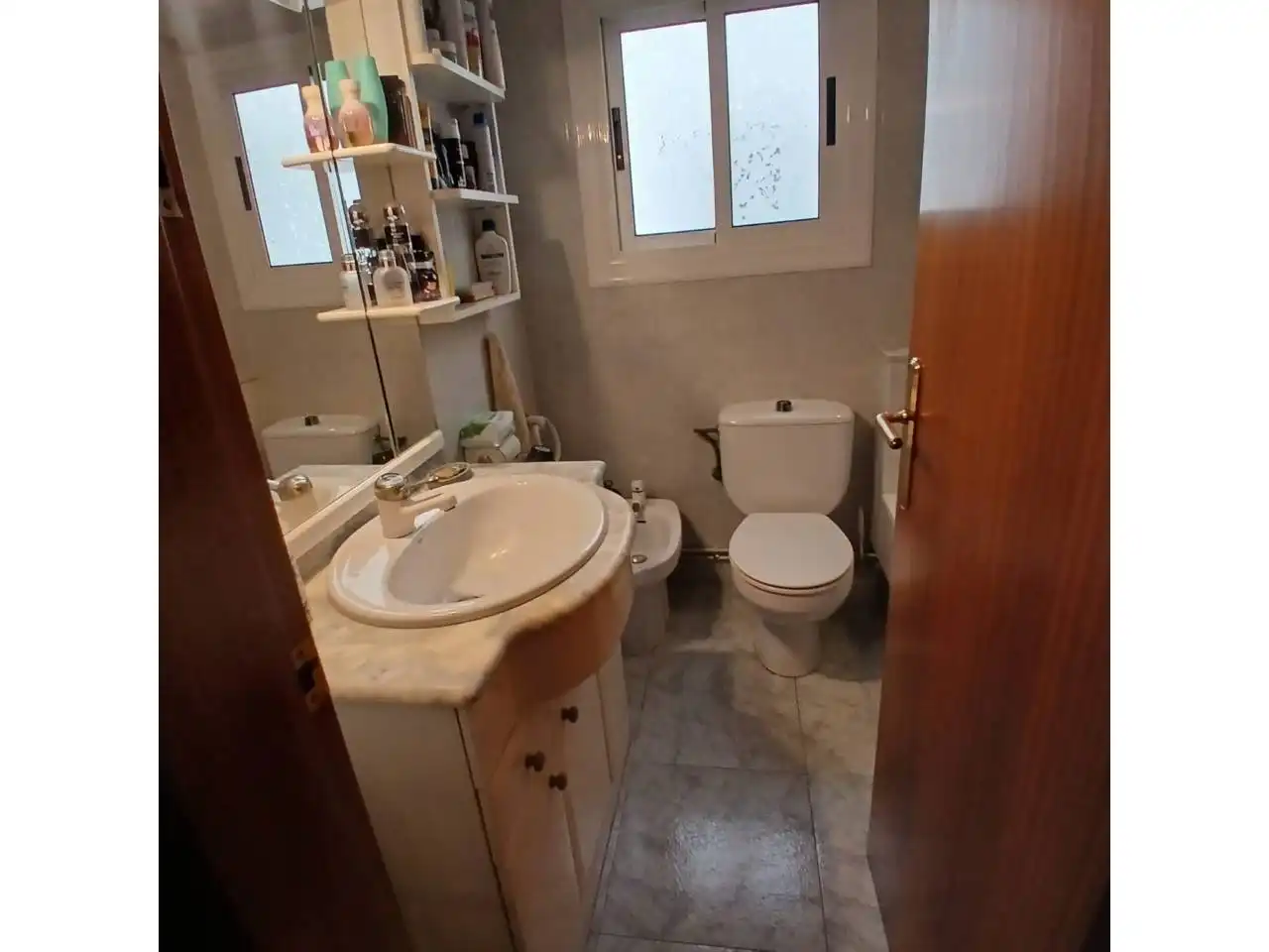 Badezimmer von Wohnung zum Verkauf in Terrassa mit Heizung und Balkon