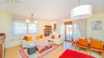 Sala d'estar de Casa o xalet en venda en Guadarrama amb Piscina