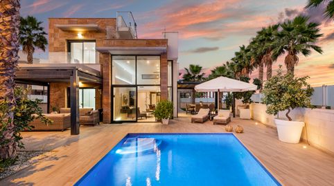 Foto 2 de Casa o chalet en venta en Lomas de Cabo Roig - Los Dolses, Orihuela