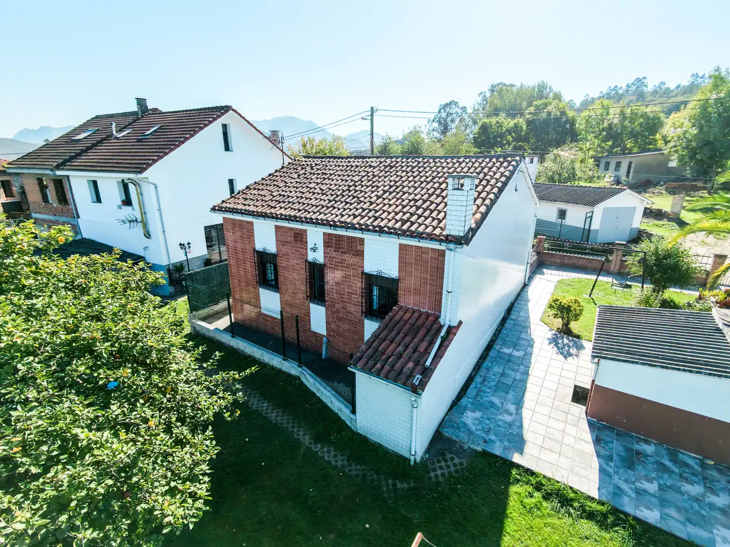 Exterior view of Houses for rent in San Claudio - Trubia - Las Caldas