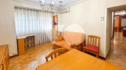 Foto 4 de Pis en venda a De Francisco Huesca, Ventas, Madrid