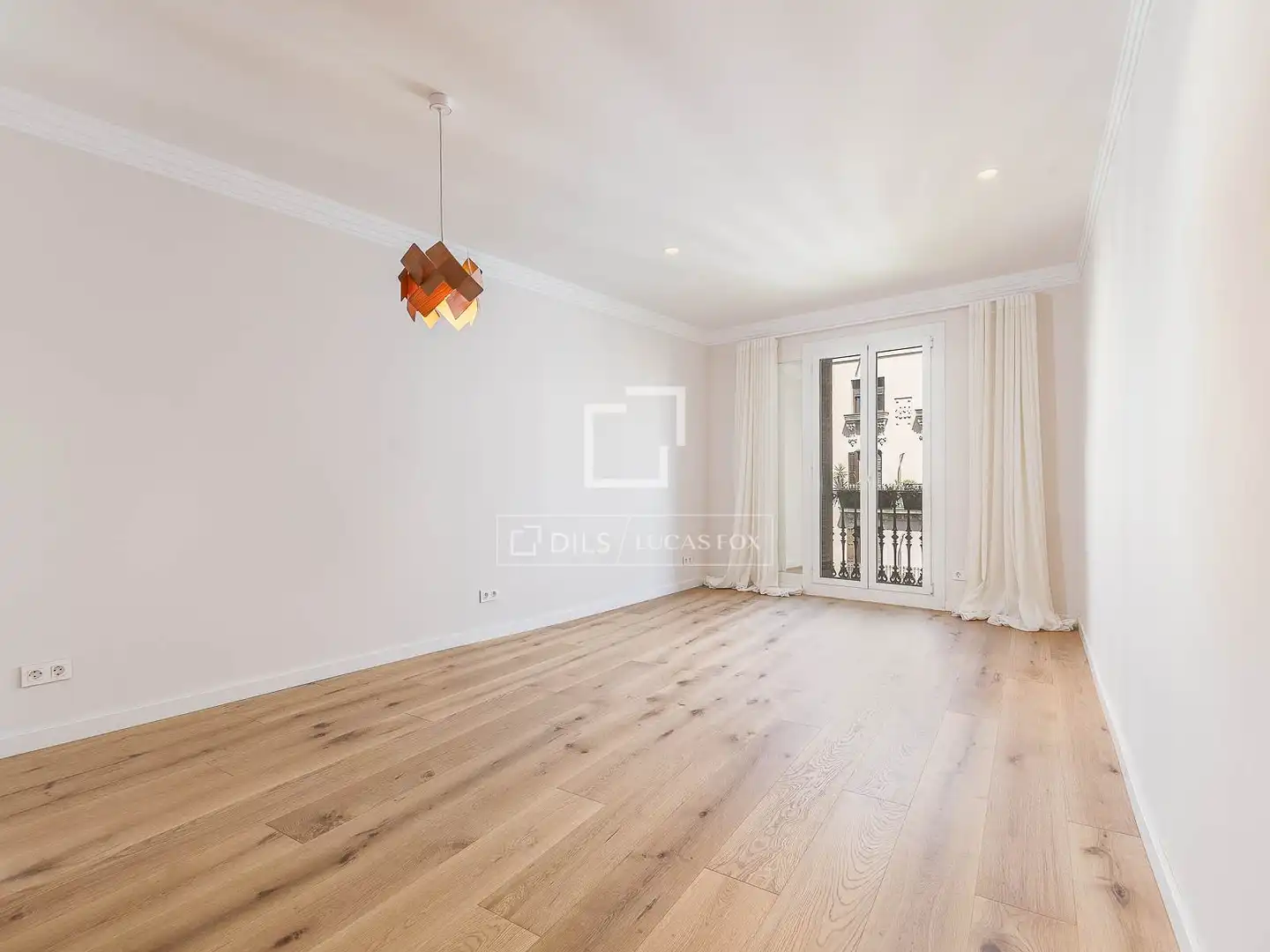 Vista exterior de Piso en venta en Barcelona con Aire acondicionado, Calefacción y Parquet