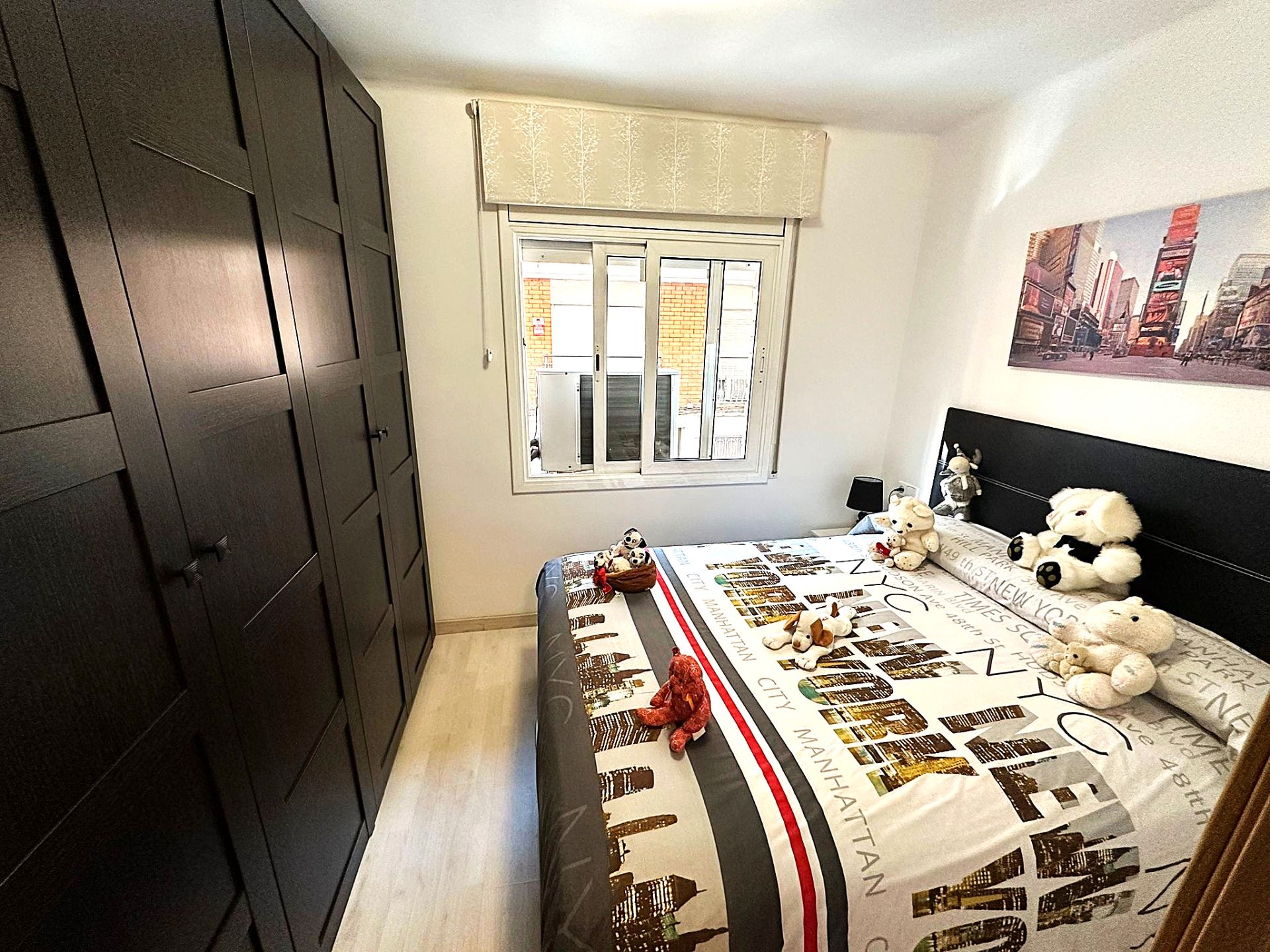 Bedroom of Flat for sale in Santa Coloma de Gramenet  with Air Conditioner, Furnished and Oven